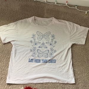 A really cute crop top from American Eagle!